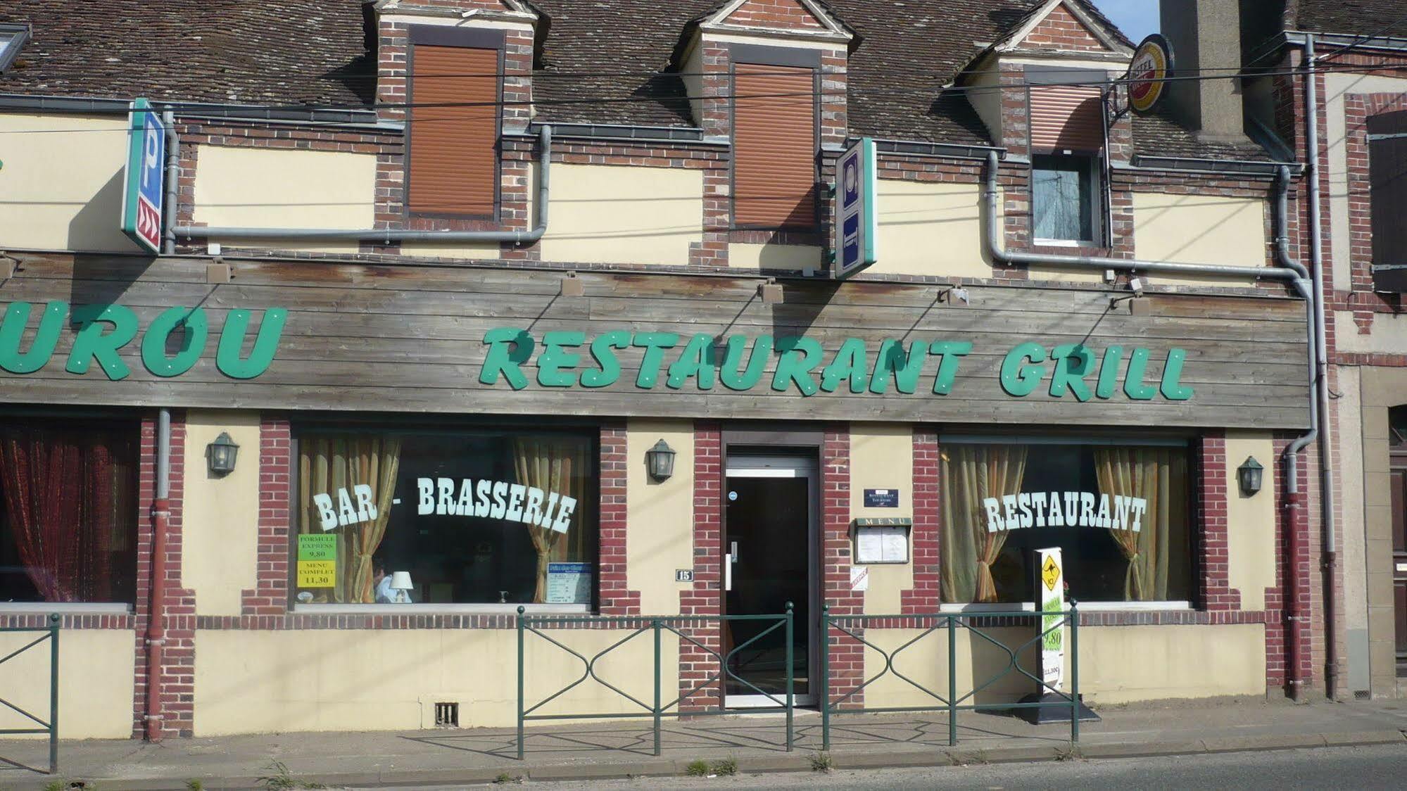 Kangourou A Moustache Thivars Exterior foto